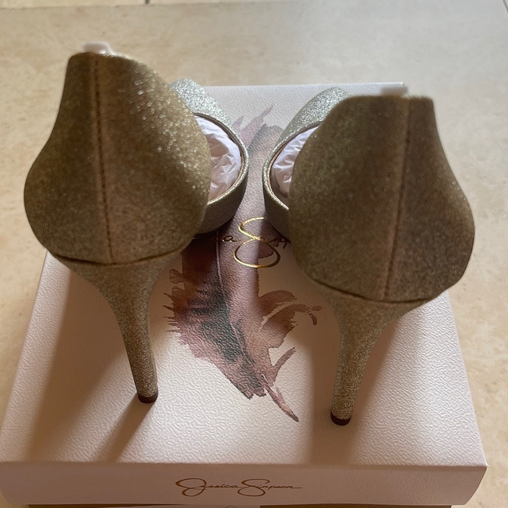 Jessica Simpson Pumps - Picture 4 of 7